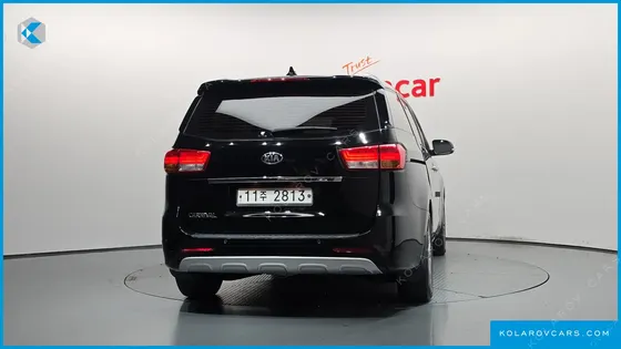 KIA CARNIVAL 9-SEATER PRESTIGE