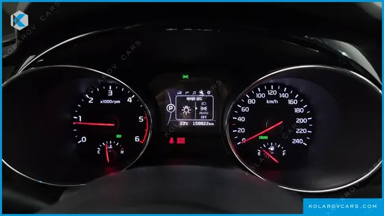KIA CARNIVAL 9-SEATER PRESTIGE