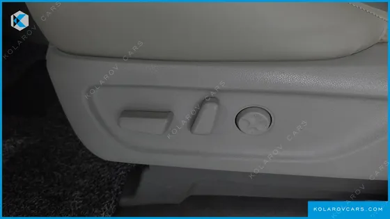 KIA CARNIVAL 9-SEATER PRESTIGE