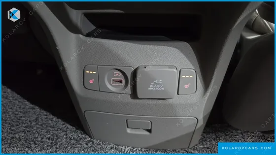 KIA CARNIVAL 9-SEATER PRESTIGE