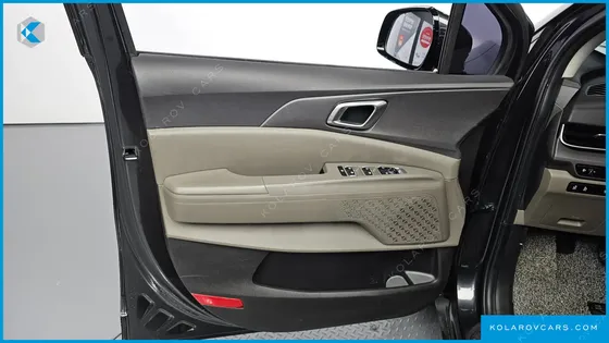 KIA CARNIVAL HEV 9 SEATER PRESTIGE