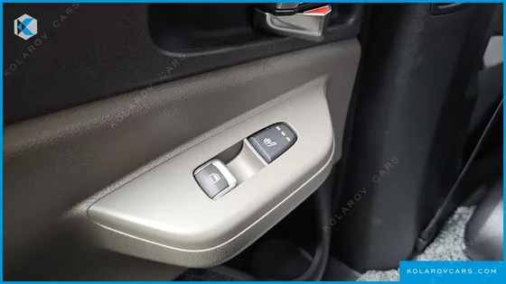 KIA CARNIVAL HEV 9 SEATER PRESTIGE