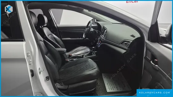 HYUNDAI ELANTRA (AVANTE) 1.6 E-VGT SMART