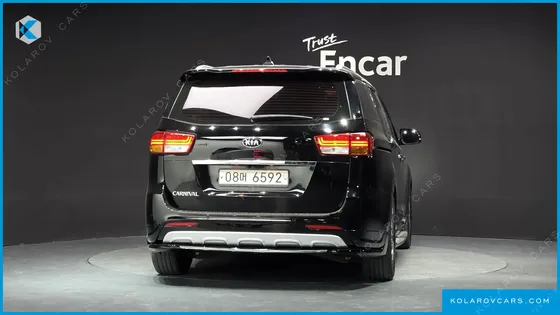 KIA CARNIVAL 9-SEATER NOBLESSE SPECIAL