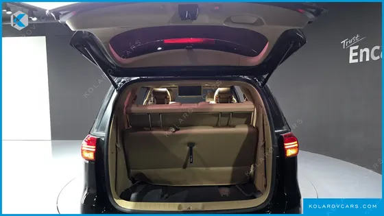 KIA CARNIVAL 9-SEATER NOBLESSE SPECIAL