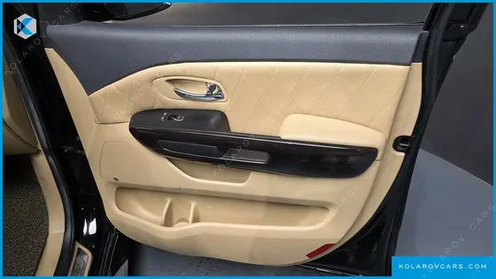 KIA CARNIVAL 9-SEATER NOBLESSE SPECIAL