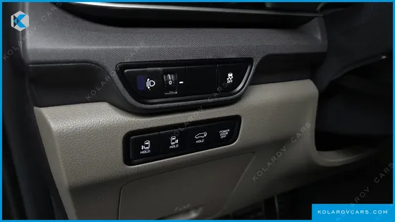 KIA CARNIVAL HEV 9SEATER NOBLESS