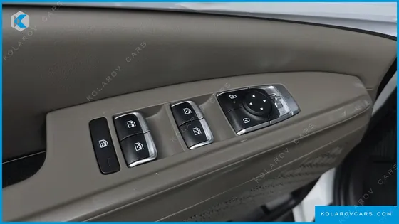 KIA CARNIVAL HEV 9SEATER NOBLESS