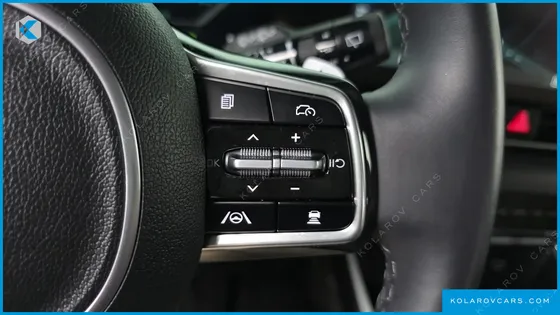 KIA CARNIVAL HEV 9SEATER NOBLESS
