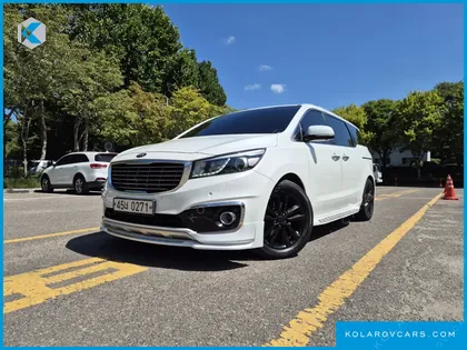 KIA CARNIVAL 7-SEATER LIMOUSINE