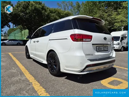 KIA CARNIVAL 7-SEATER LIMOUSINE
