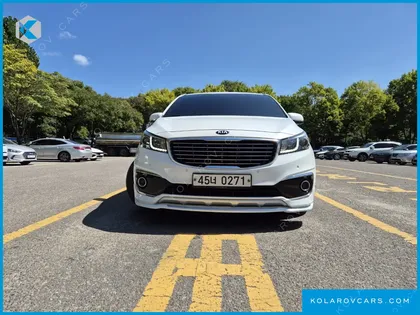 KIA CARNIVAL 7-SEATER LIMOUSINE