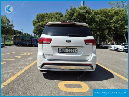 KIA CARNIVAL 7-SEATER LIMOUSINE