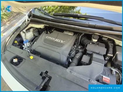 KIA CARNIVAL 7-SEATER LIMOUSINE