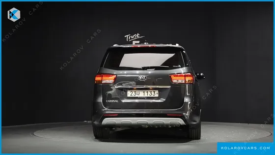 KIA CARNIVAL 9-SEATER NOBLESSE SPECIAL