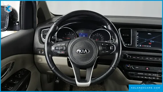 KIA CARNIVAL 9-SEATER NOBLESSE SPECIAL