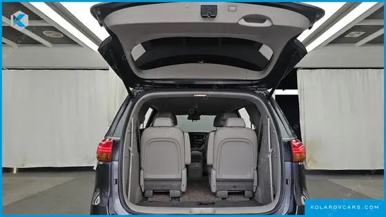 KIA CARNIVAL 9-SEATER NOBLESSE SPECIAL