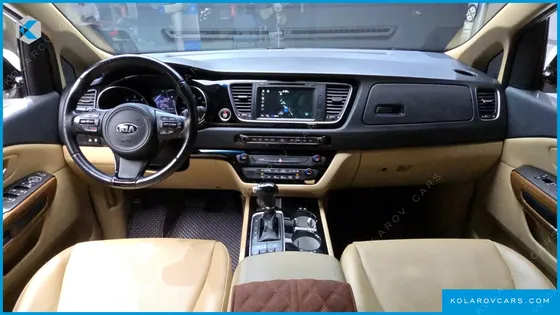 KIA CARNIVAL 11-SEATER HI-LIMOUSINE