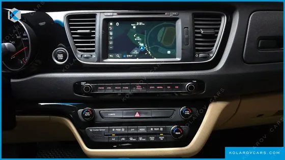 KIA CARNIVAL 11-SEATER HI-LIMOUSINE