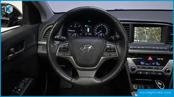 HYUNDAI ELANTRA (AVANTE) 1.6 E-VGT SMART