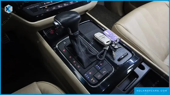 KIA CARNIVAL 9-SEATER PRESTIGE