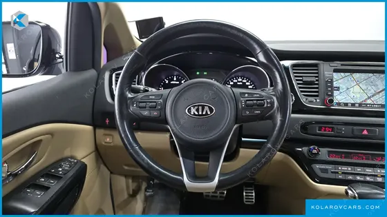 KIA CARNIVAL 9-SEATER PRESTIGE