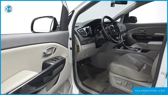 KIA CARNIVAL 11-SEATER NOBLESSE