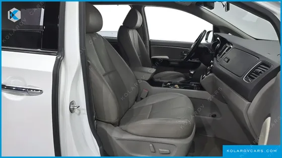 KIA CARNIVAL 11-SEATER NOBLESSE