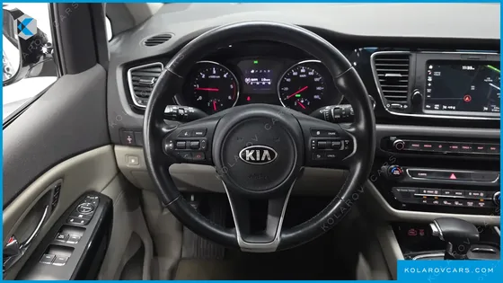 KIA CARNIVAL 11-SEATER NOBLESSE