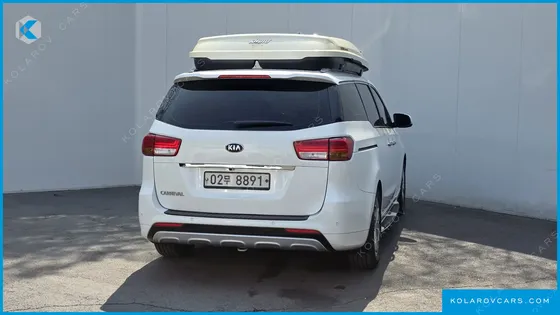 KIA CARNIVAL 9-SEATER NOBLESSE