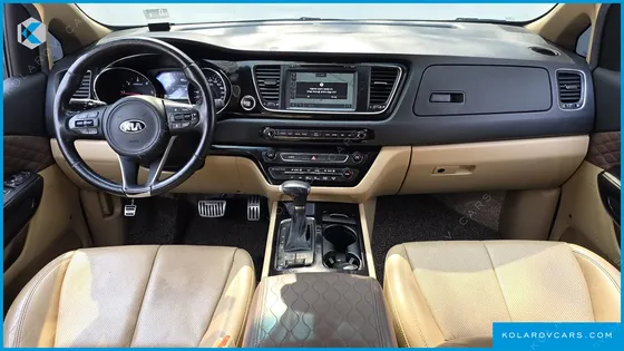 KIA CARNIVAL 9-SEATER NOBLESSE