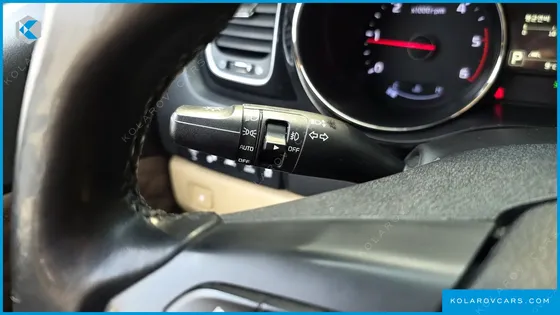KIA CARNIVAL 9-SEATER NOBLESSE