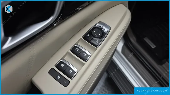 KIA CARNIVAL HEV 7-SEATER HI LIMOUSINE