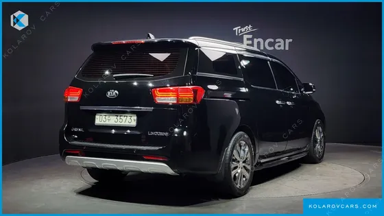 KIA CARNIVAL 7-SEATER LIMOUSINE
