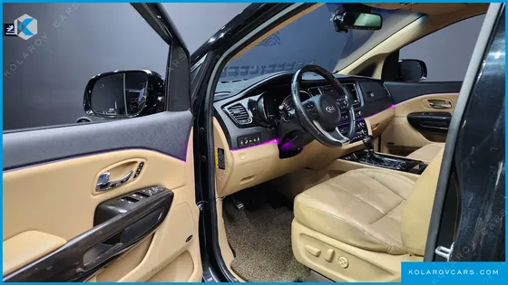 KIA CARNIVAL 7-SEATER LIMOUSINE