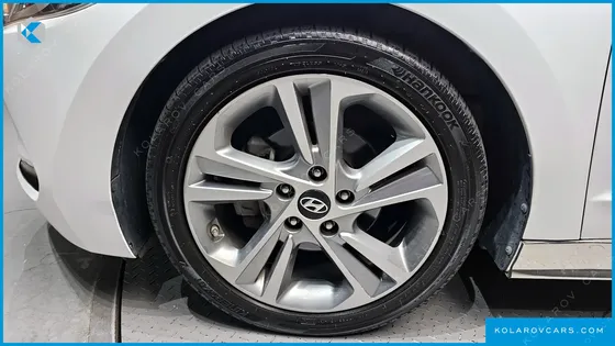 HYUNDAI ELANTRA (AVANTE) 1.6 GDI VALUE PLUS