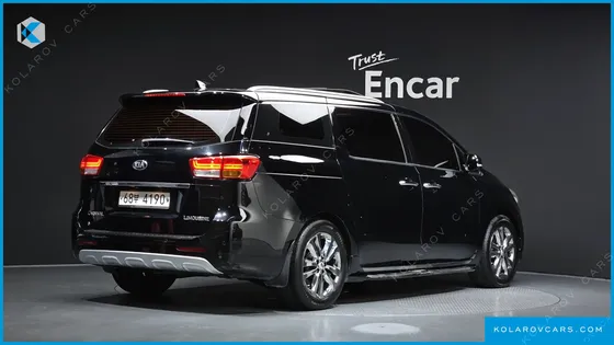 KIA CARNIVAL 7-SEATER LIMOUSINE