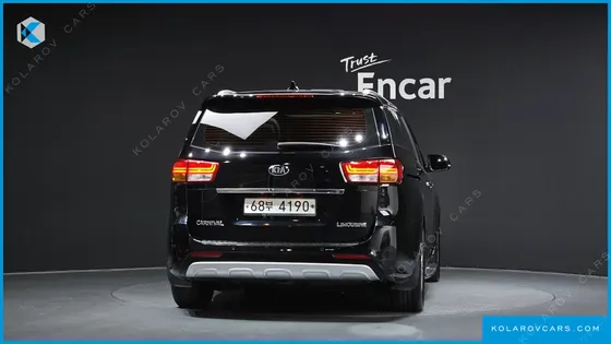 KIA CARNIVAL 7-SEATER LIMOUSINE