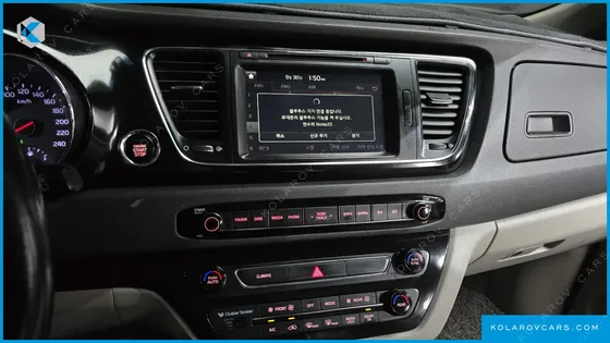 KIA CARNIVAL 7-SEATER LIMOUSINE