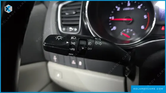 KIA CARNIVAL 7-SEATER LIMOUSINE