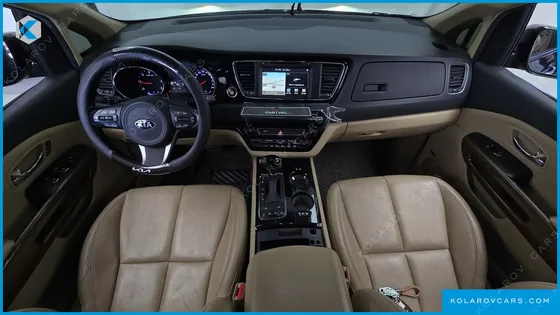 KIA CARNIVAL 7-SEATER HI-LIMOUSINE