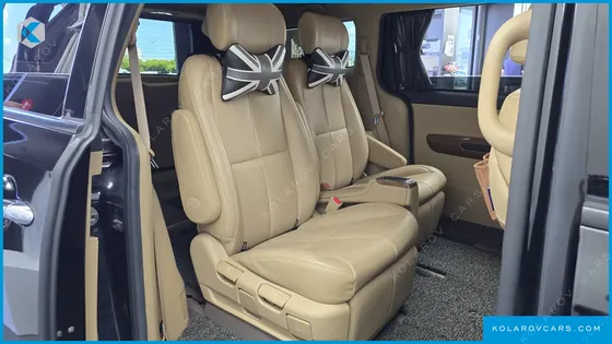 KIA CARNIVAL 7-SEATER HI-LIMOUSINE