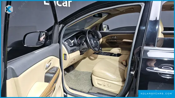 KIA CARNIVAL 9-SEATER HI-LIMOUSINE