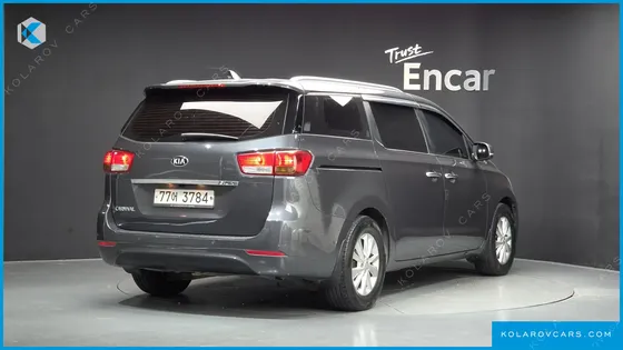KIA CARNIVAL 11-SEATER LUXURY