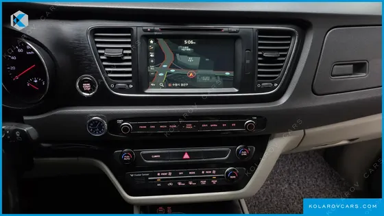 KIA CARNIVAL 11-SEATER LUXURY