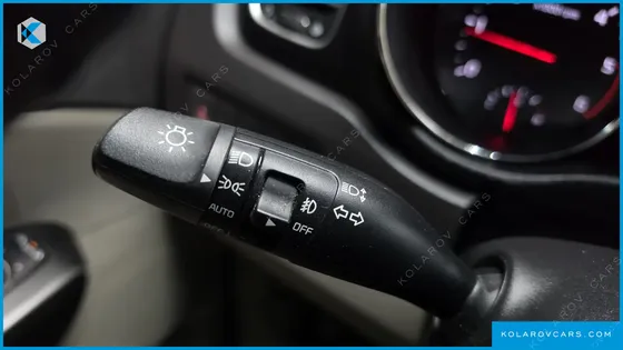 KIA CARNIVAL 11-SEATER LUXURY