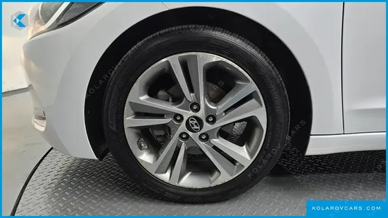 HYUNDAI ELANTRA (AVANTE) 1.6 GDI VALUE PLUS