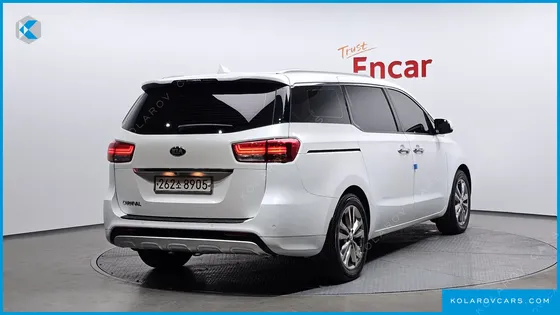 KIA CARNIVAL 9-SEATER PRESTIGE
