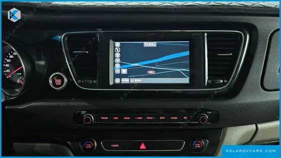 KIA CARNIVAL 9-SEATER PRESTIGE