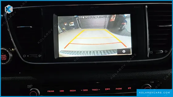 KIA CARNIVAL 9-SEATER PRESTIGE